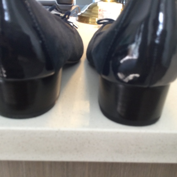 Brand New in Box Isaac Mizrahi Flats - Picture 4 of 11